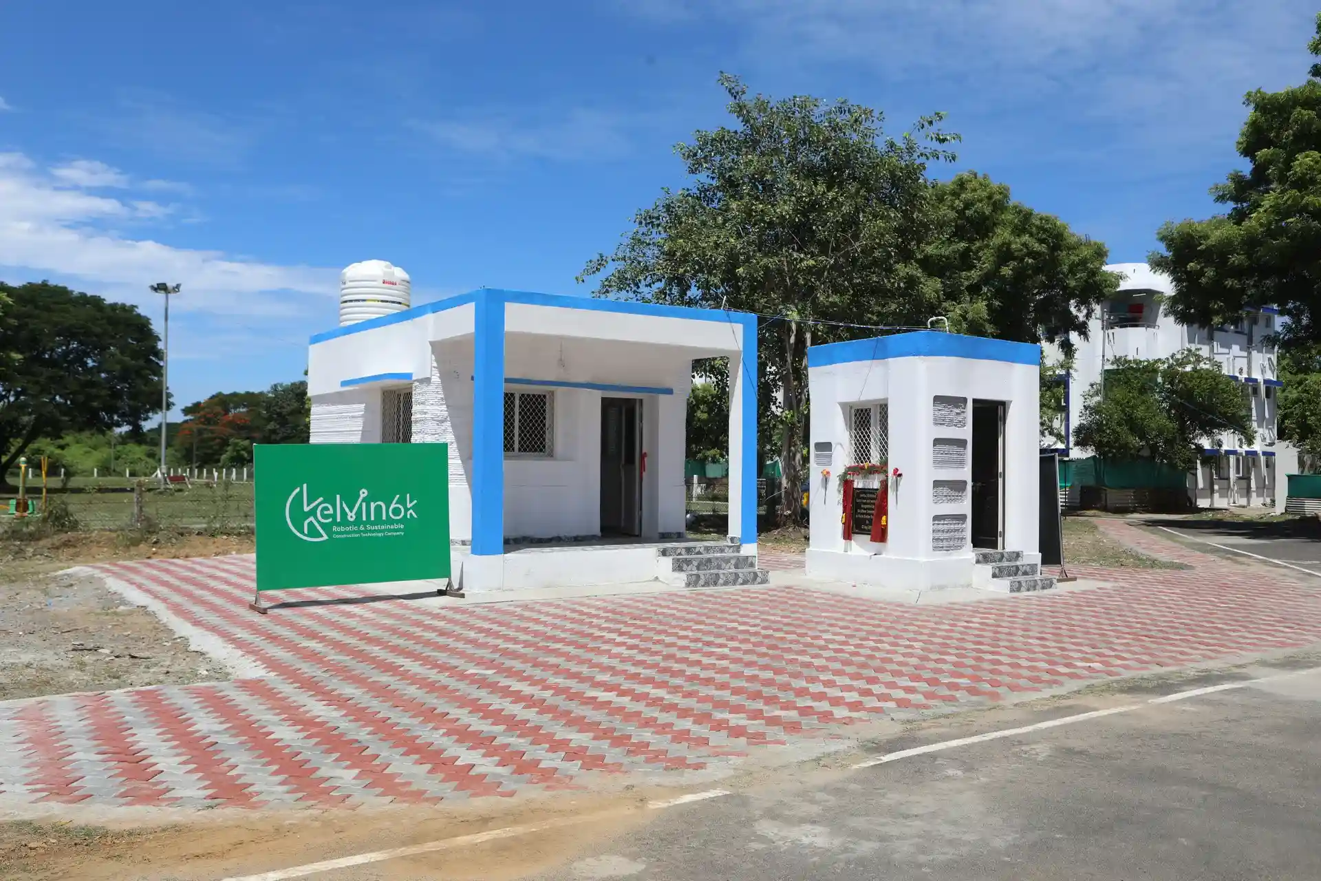 Rapid Deployment for Armed Forces: On-site Infrastructure